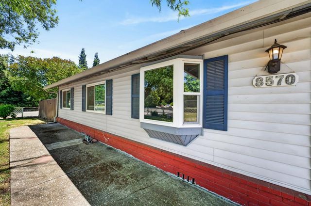 8570 Strong Ave, Orangevale, CA 95662