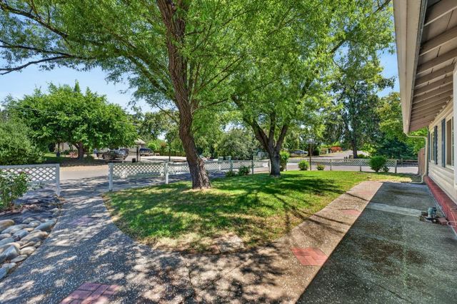 8570 Strong Ave, Orangevale, CA 95662