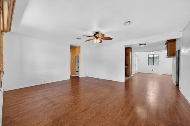 8570 Strong Ave, Orangevale, CA 95662