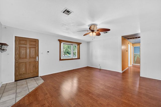 8570 Strong Ave, Orangevale, CA 95662