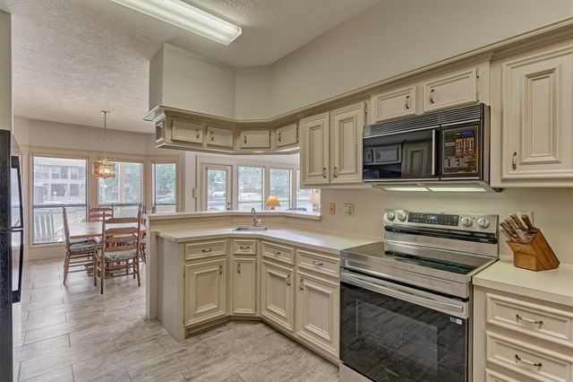 3126 Lazy Lake Lane, Montgomery, TX 77356