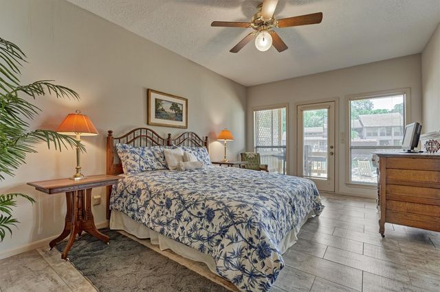 3126 Lazy Lake Lane, Montgomery, TX 77356