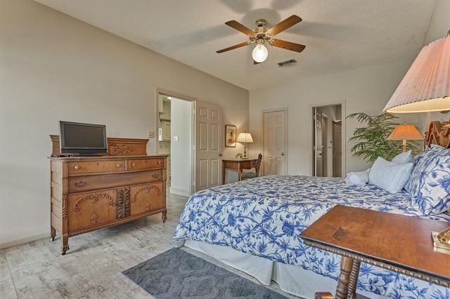 3126 Lazy Lake Lane, Montgomery, TX 77356