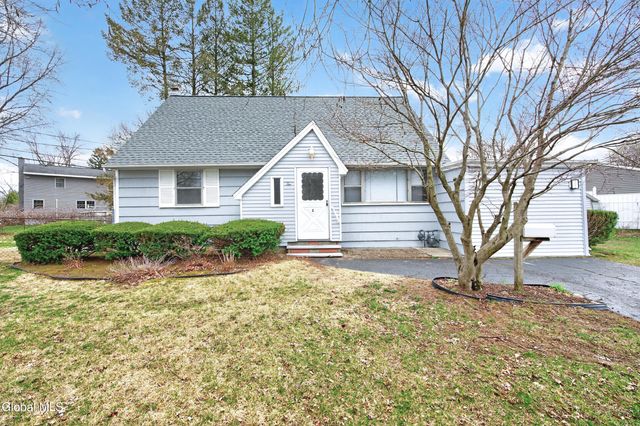 2 Jeffrey Lane, Colonie, NY 12211
