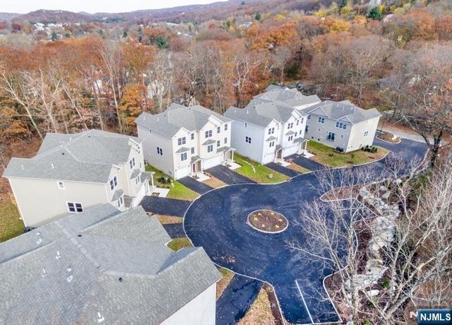 5 Stanley, Wanaque, NJ 07465