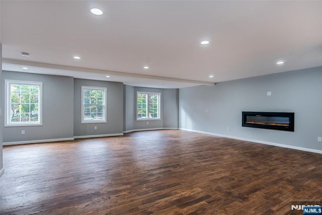 5 Stanley, Wanaque, NJ 07465