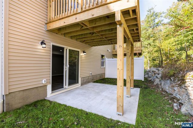 5 Stanley, Wanaque, NJ 07465