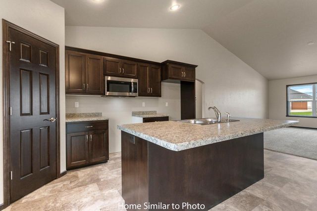 1696 BETTY JEAN LANE, Green Bay, WI 54313