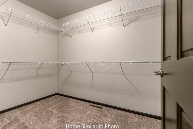 1696 BETTY JEAN LANE, Green Bay, WI 54313