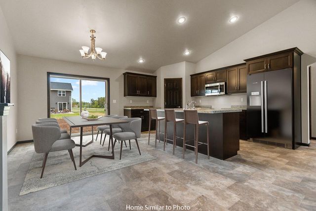 1696 BETTY JEAN LANE, Green Bay, WI 54313