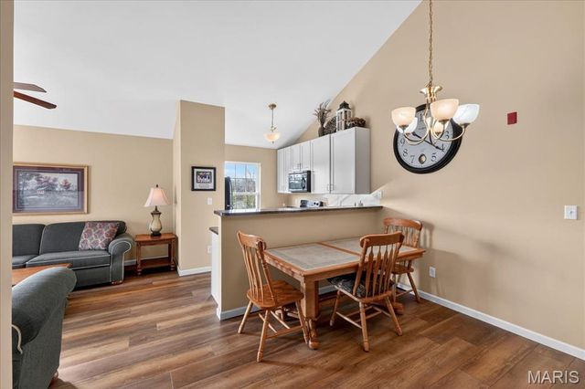 2490 Lampong Drive 300C, St Louis, MO 63125