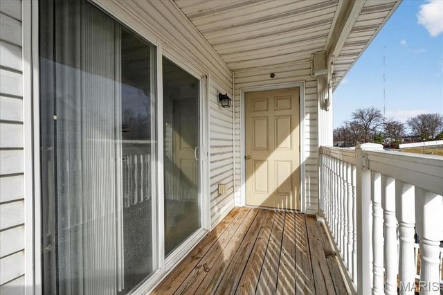 2490 Lampong Drive 300C, St Louis, MO 63125