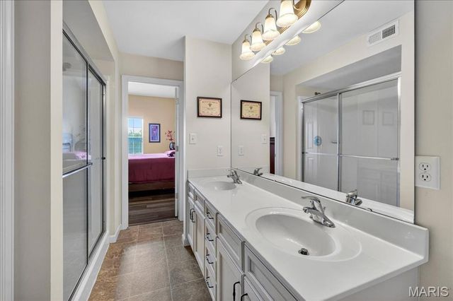 2490 Lampong Drive 300C, St Louis, MO 63125