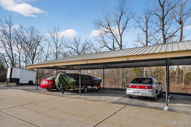 2490 Lampong Drive 300C, St Louis, MO 63125