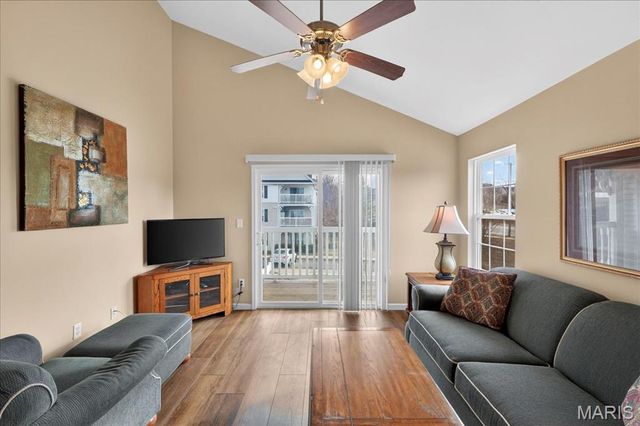 2490 Lampong Drive 300C, St Louis, MO 63125