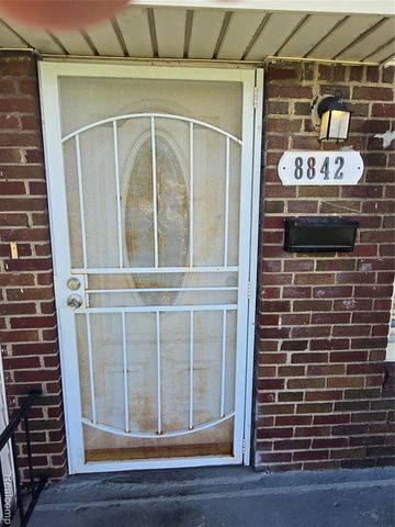 8842 Longacre Street, Detroit, MI 48228