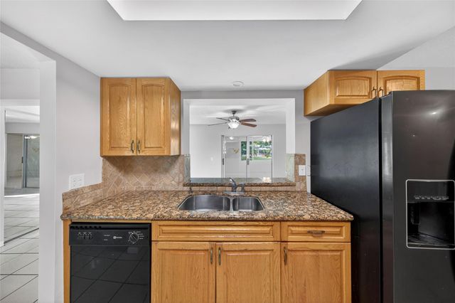 1460 NW 70th Ter, Margate, FL 33063