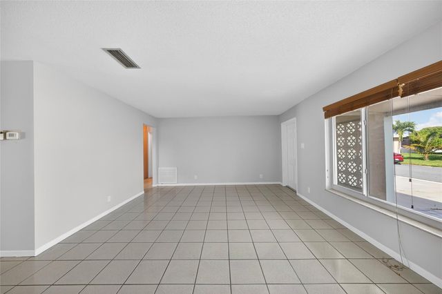 1460 NW 70th Ter, Margate, FL 33063