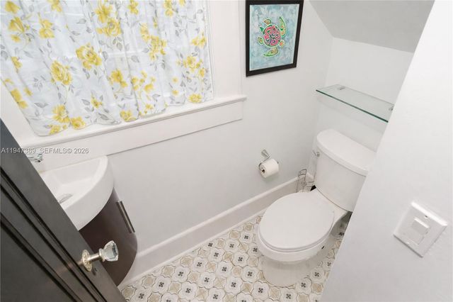 2533 SW 5th St, Miami, FL 33135