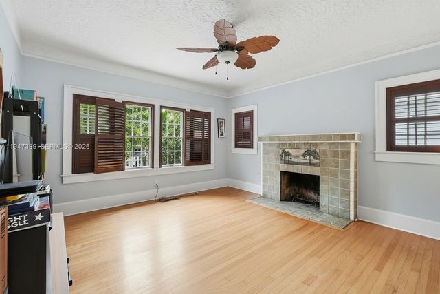 2533 SW 5th St, Miami, FL 33135