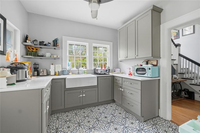 2533 SW 5th St, Miami, FL 33135