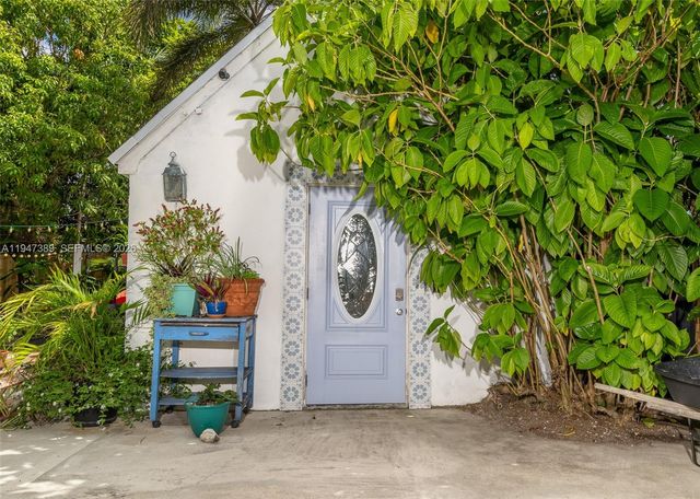 2533 SW 5th St, Miami, FL 33135