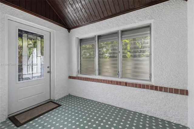 2533 SW 5th St, Miami, FL 33135