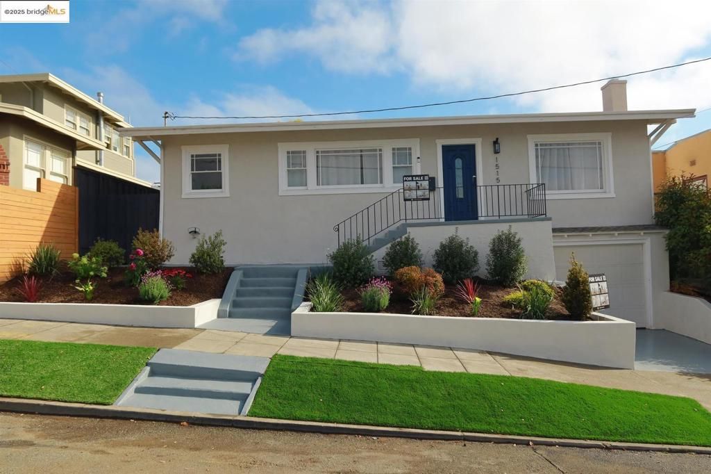 1515 Hampel St, Oakland, CA 94602