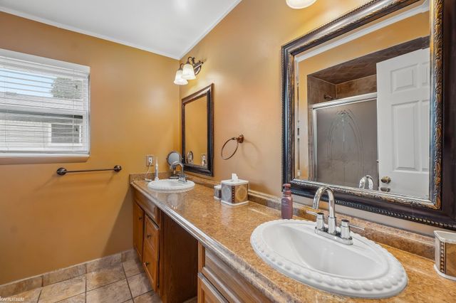 37266 Tamarack Drive, Sterling Heights, MI 48310
