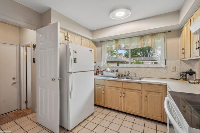 37266 Tamarack Drive, Sterling Heights, MI 48310