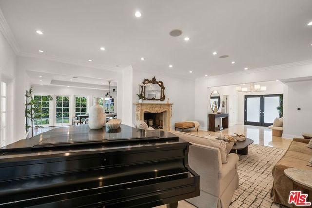 9023 Alto Cedro Drive, Beverly Hills, CA 90210