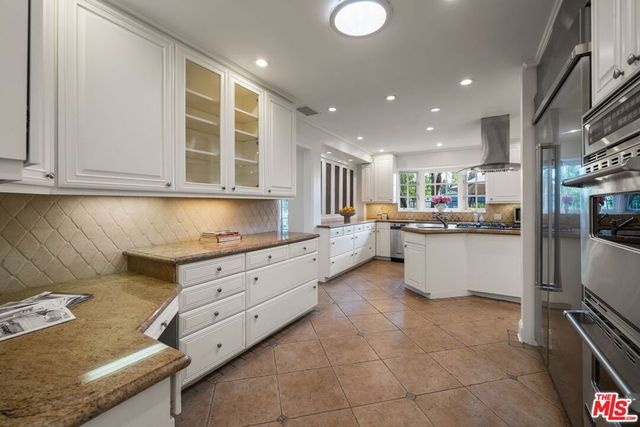 9023 Alto Cedro Drive, Beverly Hills, CA 90210