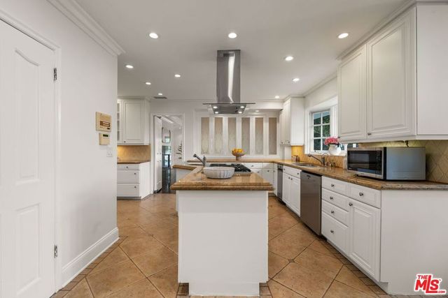 9023 Alto Cedro Drive, Beverly Hills, CA 90210