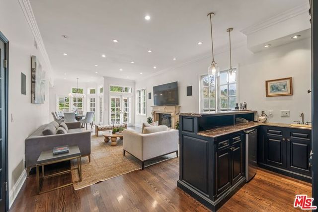 9023 Alto Cedro Drive, Beverly Hills, CA 90210