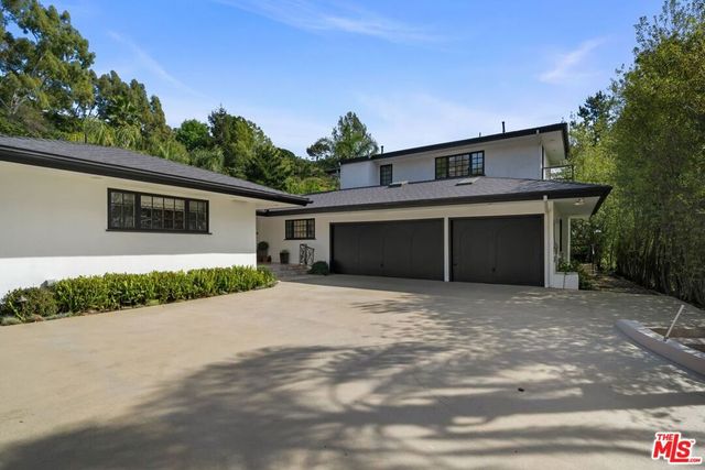 9023 Alto Cedro Drive, Beverly Hills, CA 90210