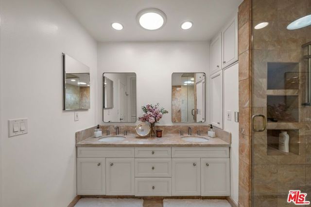 9023 Alto Cedro Drive, Beverly Hills, CA 90210