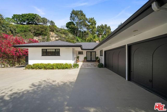 9023 Alto Cedro Drive, Beverly Hills, CA 90210