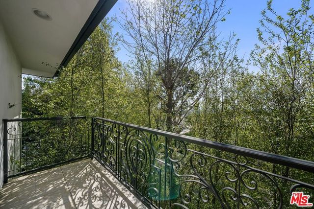 9023 Alto Cedro Drive, Beverly Hills, CA 90210