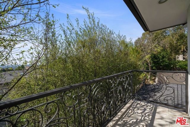 9023 Alto Cedro Drive, Beverly Hills, CA 90210