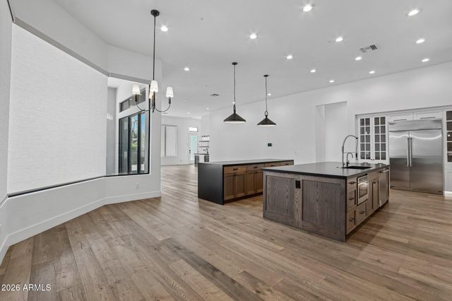 8645 E Wood Drive, Scottsdale, AZ 85260