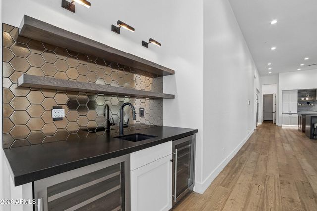 8645 E Wood Drive, Scottsdale, AZ 85260