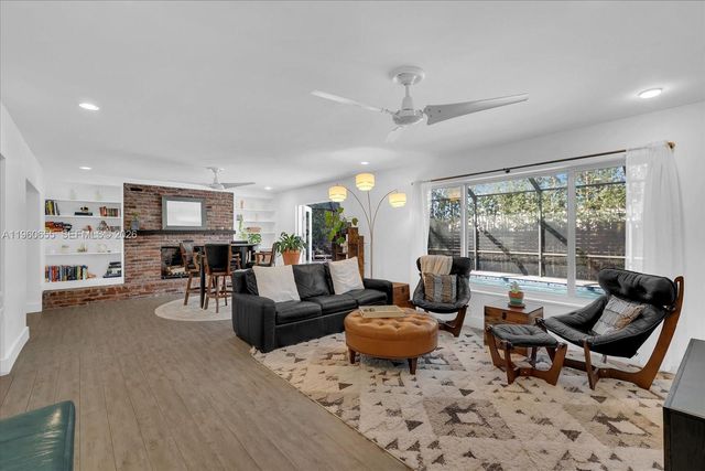 8100 SW 92nd Ct, Miami, FL 33173