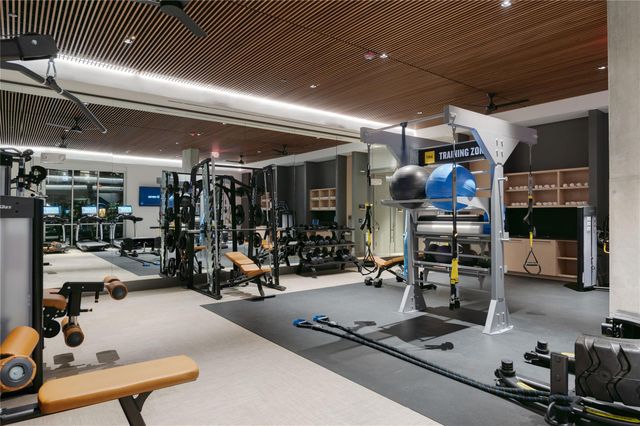 160 Birdsall Street 1235, Houston, TX 77007