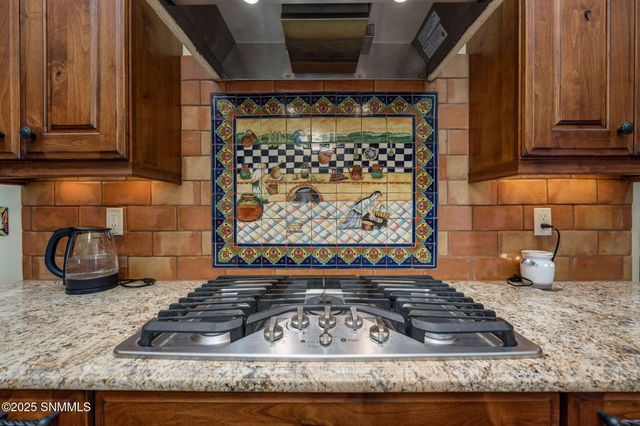 6145 Luna De Oro, Las Cruces, NM 88011