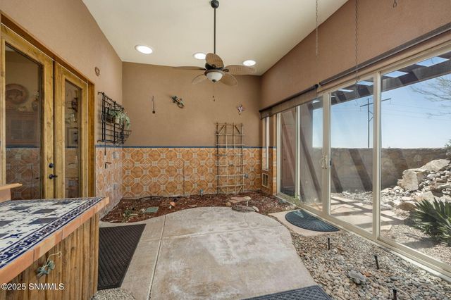 6145 Luna De Oro, Las Cruces, NM 88011