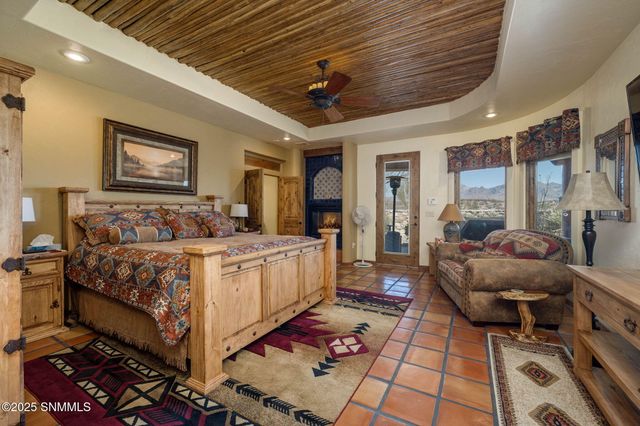 6145 Luna De Oro, Las Cruces, NM 88011