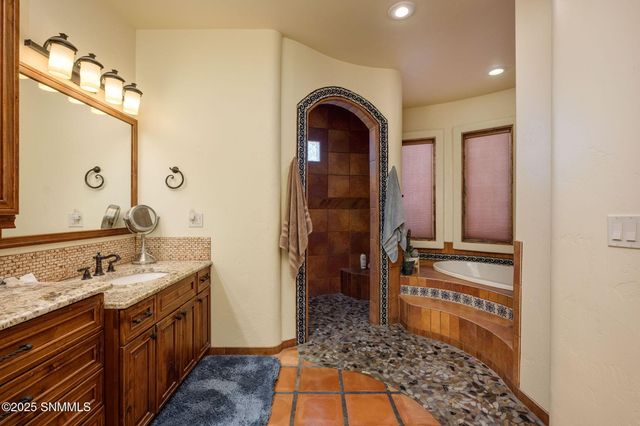 6145 Luna De Oro, Las Cruces, NM 88011