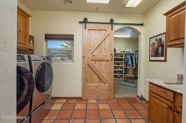 6145 Luna De Oro, Las Cruces, NM 88011