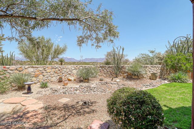 6145 Luna De Oro, Las Cruces, NM 88011