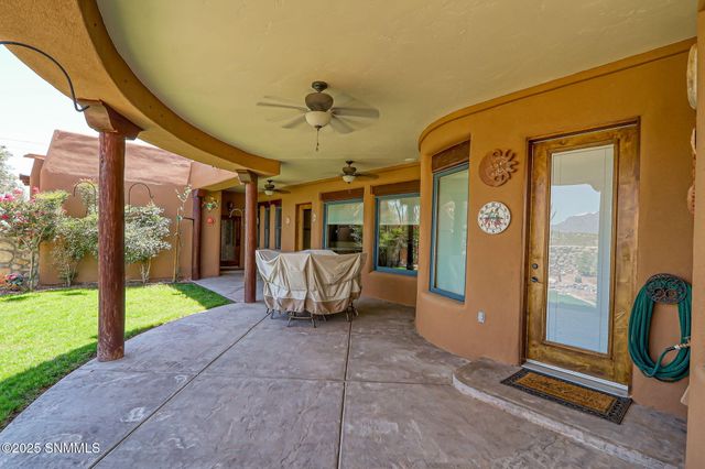 6145 Luna De Oro, Las Cruces, NM 88011